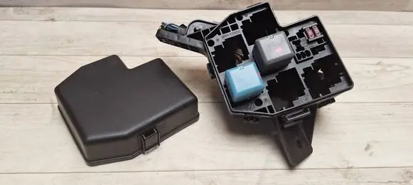 Toyota Yaris Fuse box set 