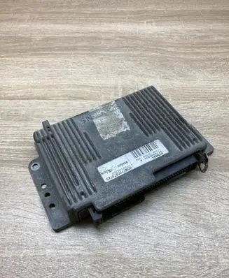 Renault Scenic I Engine control unit/module ECU 7700875745 7700105980