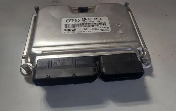 Audi A4 S4 B6 8E 8H Engine control unit/module 8E0907401M