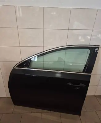 KIA Ceed Front door