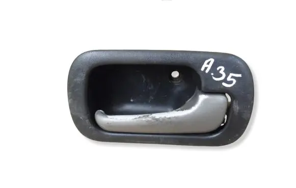 Honda HR-V Rear door interior handle 