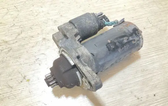 Volkswagen PASSAT B6 Starter motor 0001