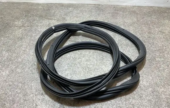 Ford Puma Trunk rubber seal (body) 