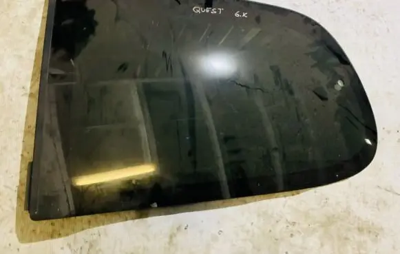 Nissan Quest Rear side window
