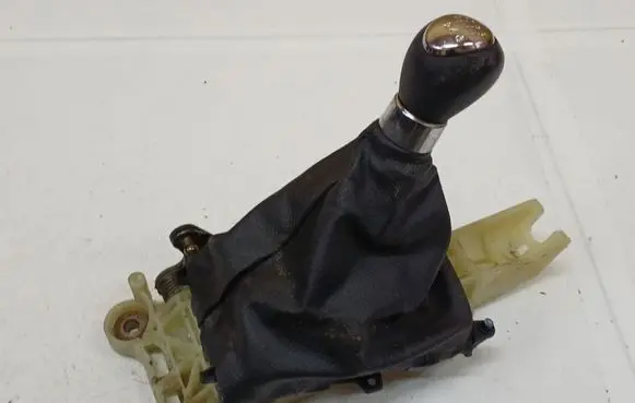 Mazda 6 Gear shifter/selector 00500156R3