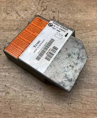 BMW 5 E39 Airbag control unit/module 8362072 ZAE25999