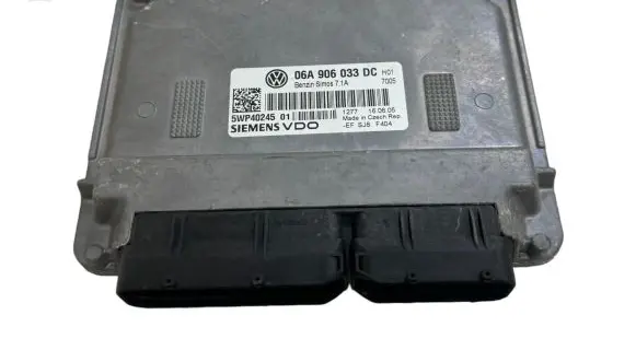 Volkswagen Golf Plus Engine control unit/module 06A906033DC 5WP4024501