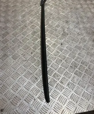 Peugeot 308 Door glass rail 98355044XT
