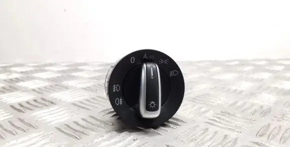 Volkswagen Scirocco Light switch 3C8941431N