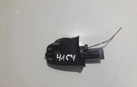 Ford Focus Multifunctional control switch/knob g952a 98ab14k147ac