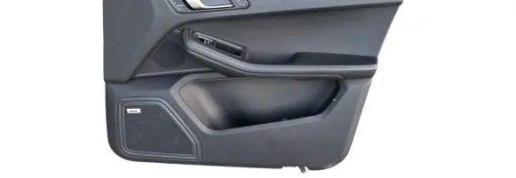 Porsche Macan (95B) Front door card panel trim PRAWY