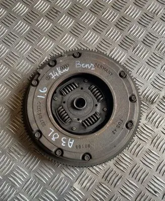 Audi A3 S3 8L Clutch set kit 027105273D 1862518031 3082149541