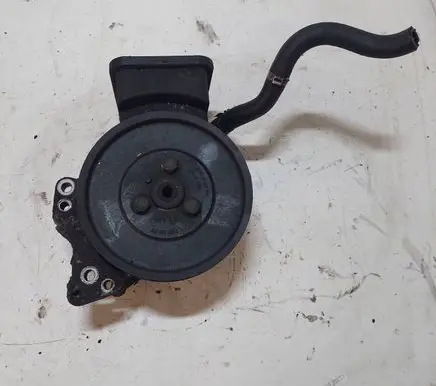 BMW 5 E39 Power steering pump 91208