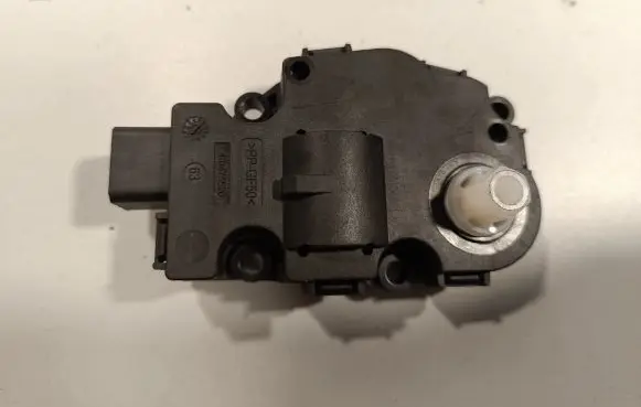 BMW 5 F10 F11 Intake manifold valve actuator/motor 410475520 412650750