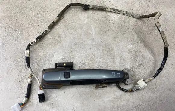 Toyota Prius (XW20) Front door exterior handle 