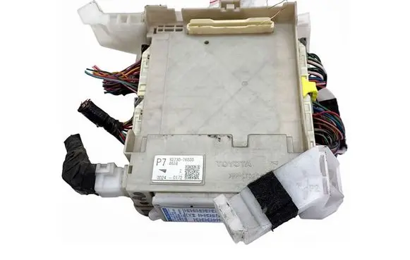 Lexus CT 200H Other control units/modules 8273076030