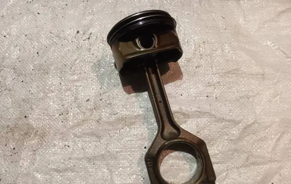 BMW 3 E90 E91 Connecting rod/conrod 