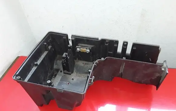 Mercedes-Benz Vito Viano W639 Battery box tray A6395400424 A6395400824