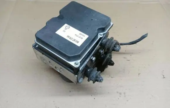 Audi A5 8T 8F ABS Pump 8K0907379AA 8192J0638