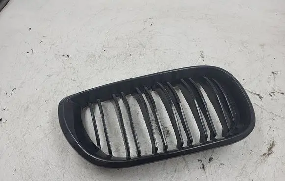 BMW 3 E46 Front bumper upper radiator grill 