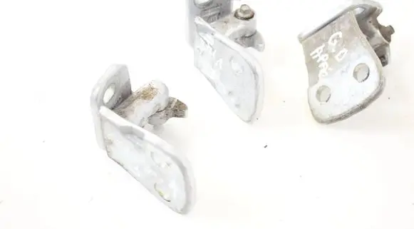 Land Rover Discovery 4 - LR4 Rear door upper hinge 4H3226810AB 4H3226800AB