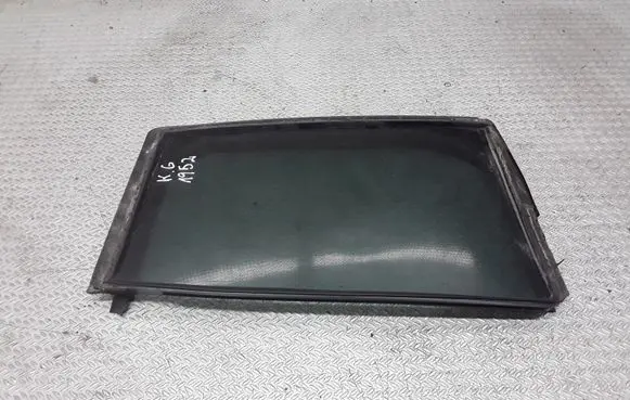 Mazda 5 Rear side window