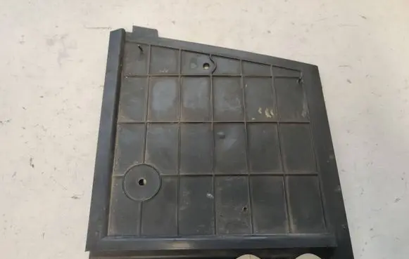 Volkswagen Transporter - Caravelle T5 Battery tray heat shield 7H0915438A