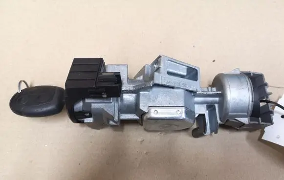 Ford S-MAX Ignition lock 3M513F880A