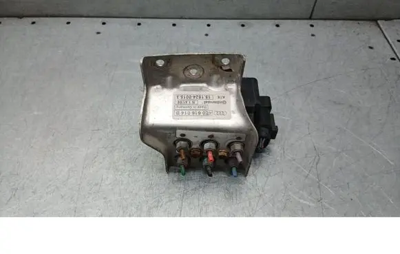 Audi A8 S8 D3 4E Ignition distributor 4E0616014B