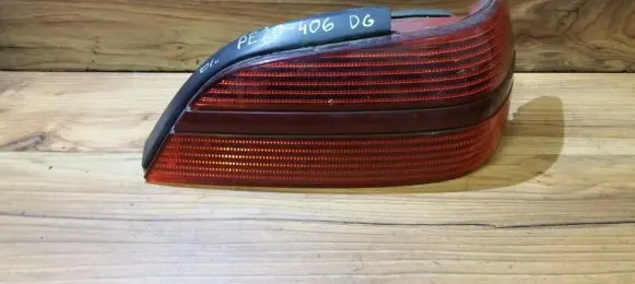 Peugeot 406 Rear/tail lights 2336d