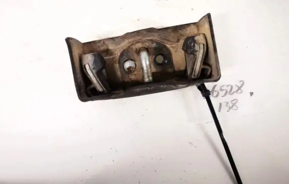 Mercedes-Benz A W168 Rear door lock loop/hook striker a1686930117