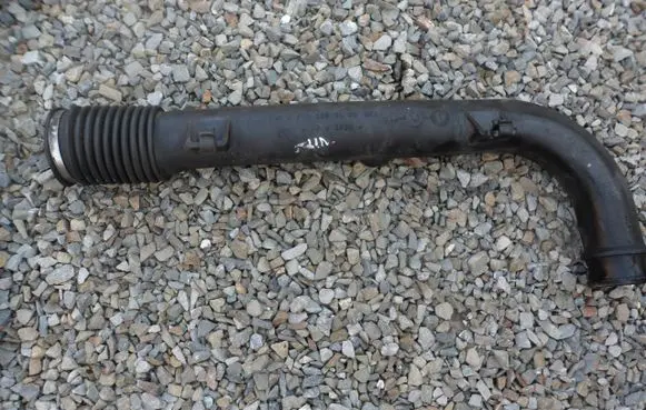Mercedes-Benz Vito Viano W638 Air intake duct part