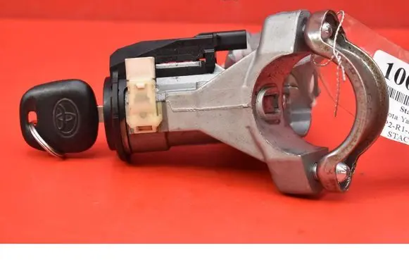 Toyota Yaris Ignition lock N0502241