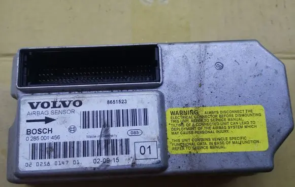 Volvo V70 Airbag control unit/module 8651523
