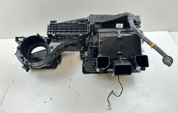 Mercedes-Benz CLA C117 X117 W117 Interior heater climate box assembly A2468301702