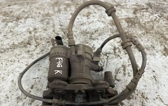 BMW 2 F46 Rear brake caliper 6892605