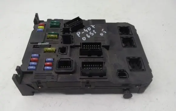 Peugeot 407 Fuse module 9655708380 BSIS0200