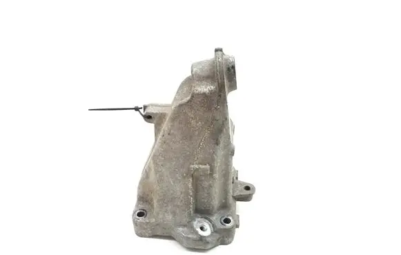 Mercedes-Benz C W205 Engine mounting bracket A2742234304