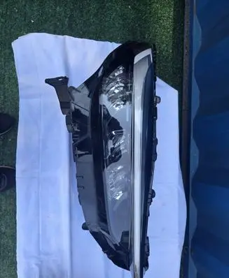 Honda HR-V Headlight/headlamp H121M2