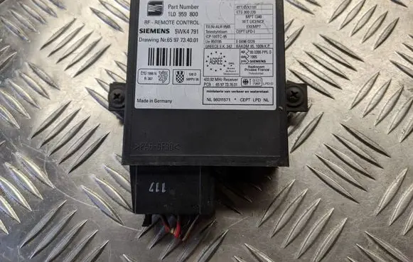 Seat Ibiza II (6k) Comfort/convenience module 1L0959800 5WK4791