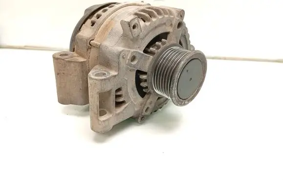 Toyota Avensis T270 Generator/alternator 270600G021 1042194591