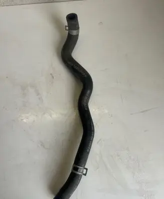 Engine coolant pipe/hose