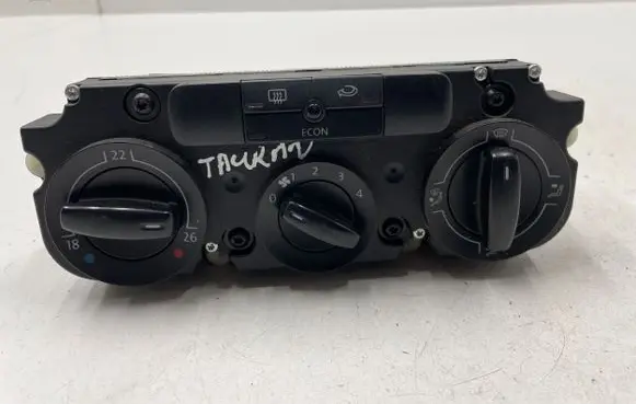 Volkswagen Touran II Climate control unit