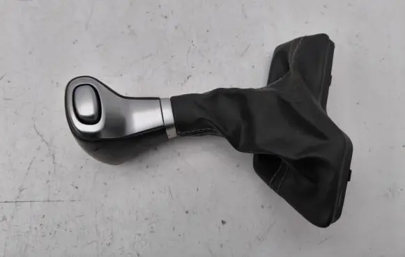 KIA Niro Gear lever shifter trim leather/knob