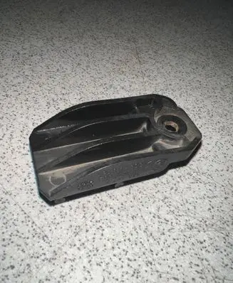 BMW 5 E39 Radiator support slam panel bracket 2247896
