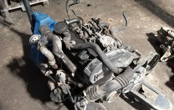 Audi A4 S4 B5 8D Engine