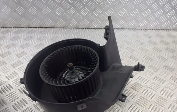 Opel Vectra C Front door blower motor 985852T