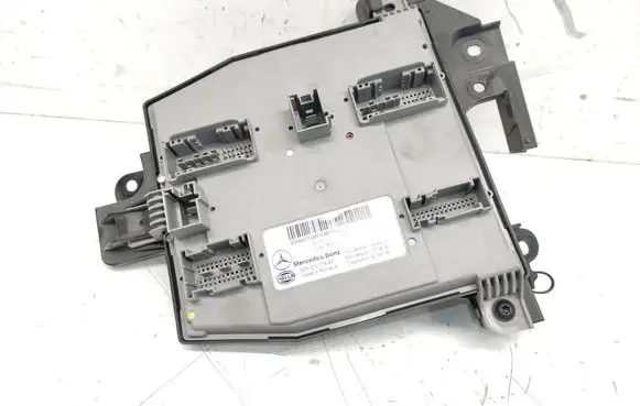 Mercedes-Benz C W205 SAM control unit A2059007539 A1679025801 A2059011703
