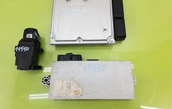 BMW 5 E60 E61 Engine ECU kit and lock set 