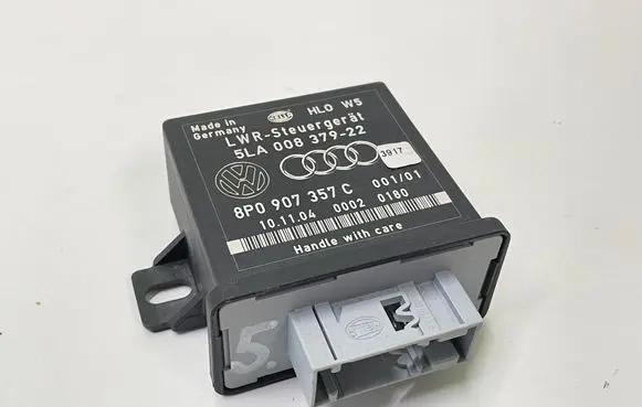 Audi A6 S6 C6 4F Light module LCM 8P0907357C 00020180 5LA00837922